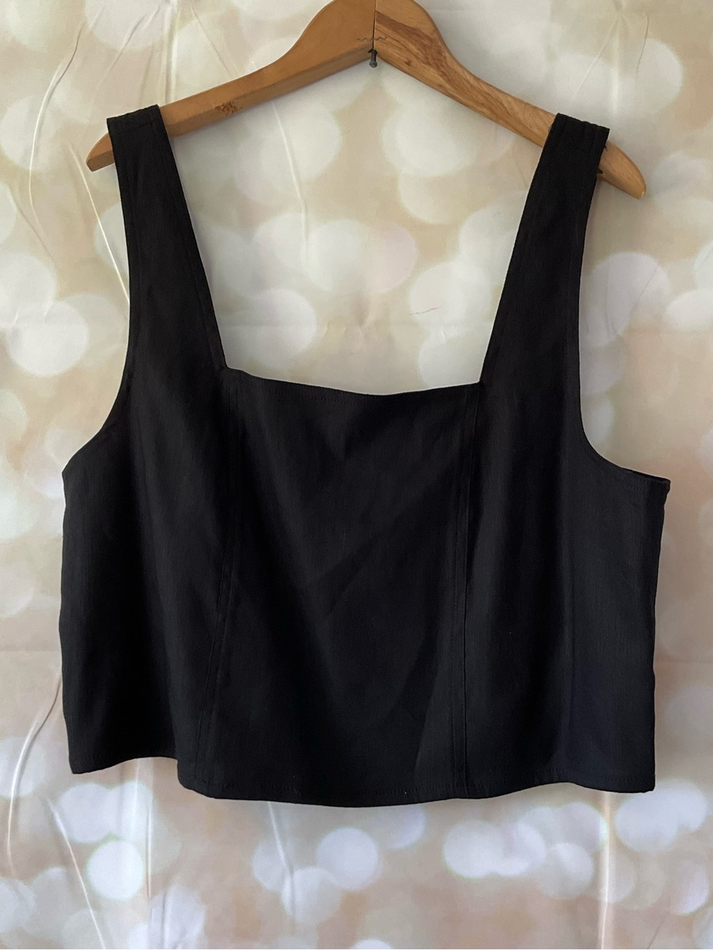 Central Park West New York Black Linen Blend Crop Top